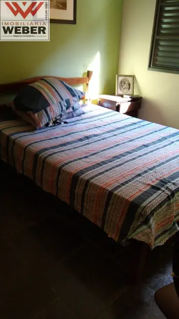 Sobrado com 3 quartos à venda, 250m2 em Jardim Siriema, Sorocaba - SP - imagem 8 Foto 8 de Sobrado com 3 quartos à venda, 250m2 em Jardim Siriema, Sorocaba - SP