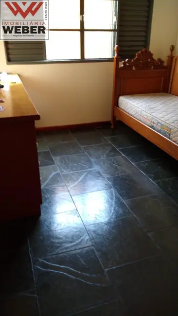 Sobrado com 3 quartos à venda, 250m2 em Jardim Siriema, Sorocaba - SP - imagem 7 Foto 7 de Sobrado com 3 quartos à venda, 250m2 em Jardim Siriema, Sorocaba - SP