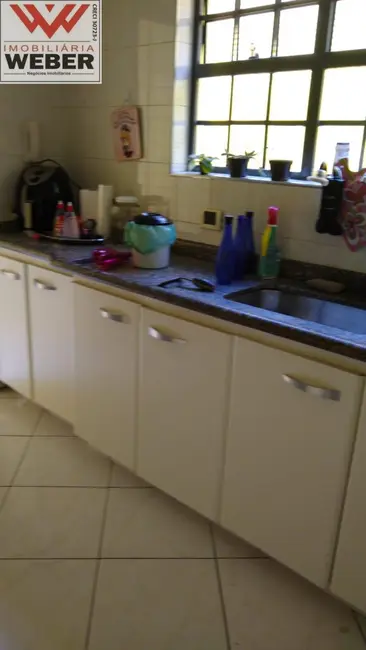 Sobrado com 3 quartos à venda, 250m2 em Jardim Siriema, Sorocaba - SP - imagem 9 Foto 9 de Sobrado com 3 quartos à venda, 250m2 em Jardim Siriema, Sorocaba - SP