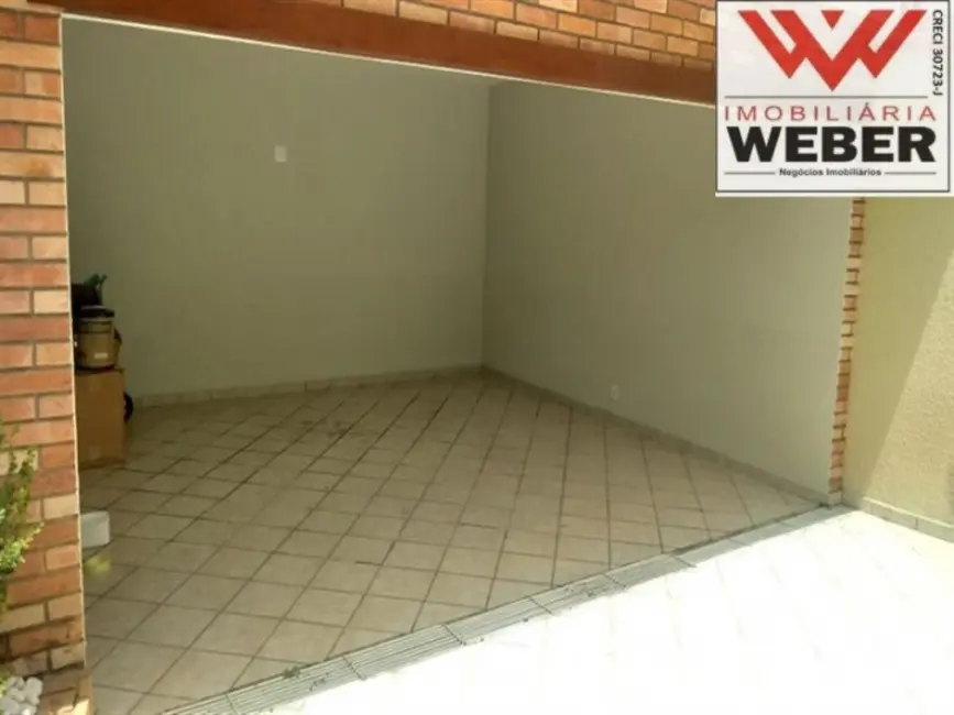 Sobrado com 3 quartos à venda, 280m2 em Jardim Simus, Sorocaba - SP - imagem 6 Foto 6 de Sobrado com 3 quartos à venda, 280m2 em Jardim Simus, Sorocaba - SP