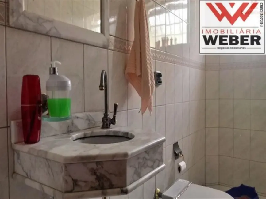 Sobrado com 3 quartos à venda, 280m2 em Jardim Simus, Sorocaba - SP - imagem 9 Foto 9 de Sobrado com 3 quartos à venda, 280m2 em Jardim Simus, Sorocaba - SP
