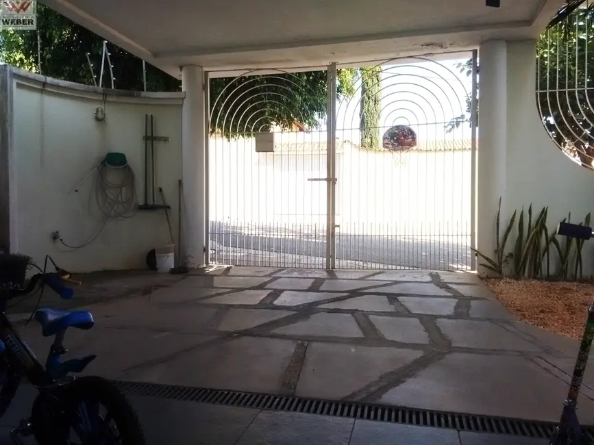 Casa com 3 quartos à venda, 270m2 em Jardim Simus, Sorocaba - SP - imagem 9 Foto 9 de Casa com 3 quartos à venda, 270m2 em Jardim Simus, Sorocaba - SP