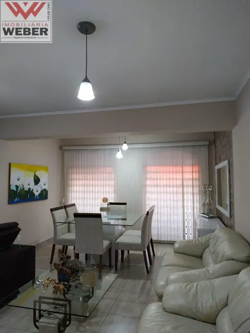 Casa com 3 quartos à venda, 300m2 em Jardim Vera Cruz, Sorocaba - SP - imagem 3 Foto 3 de Casa com 3 quartos à venda, 300m2 em Jardim Vera Cruz, Sorocaba - SP