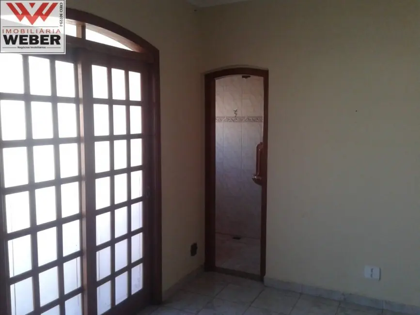 Casa com 3 quartos à venda, 250m2 em Wanel Ville, Sorocaba - SP - imagem 3 Foto 3 de Casa com 3 quartos à venda, 250m2 em Wanel Ville, Sorocaba - SP