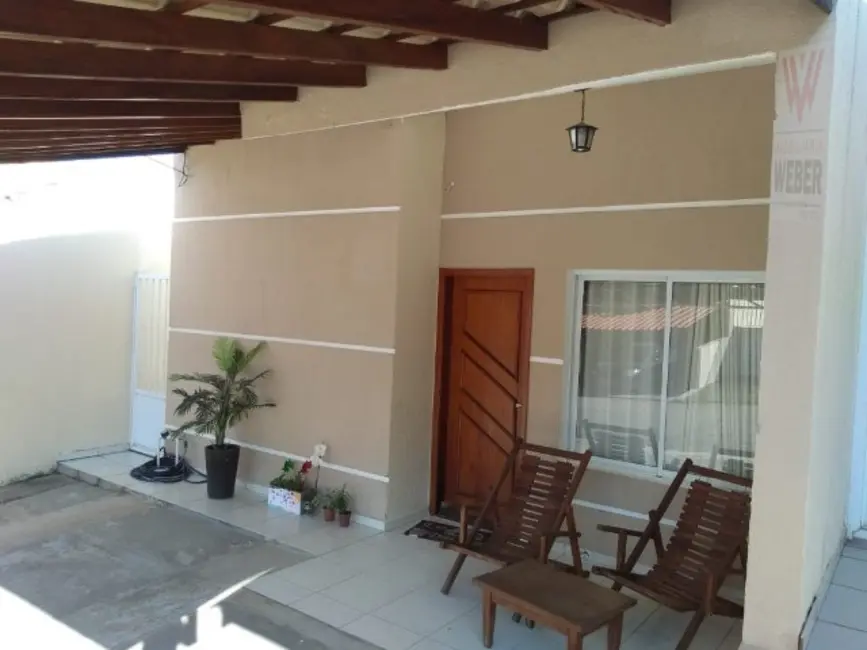Casa com 3 quartos à venda, 140m2 em Wanel Ville, Sorocaba - SP - imagem 2 Foto 2 de Casa com 3 quartos à venda, 140m2 em Wanel Ville, Sorocaba - SP