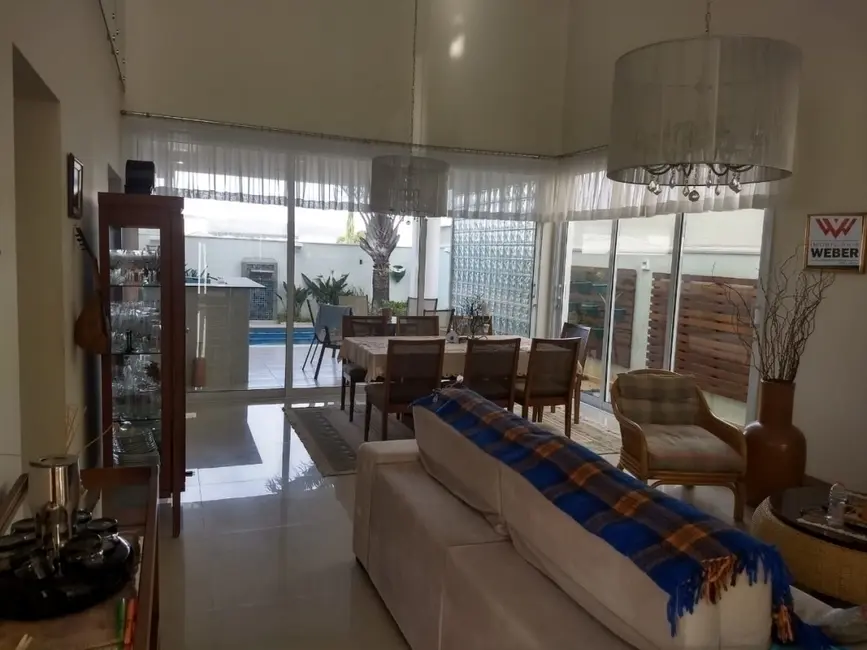 Foto 3 de Casa com 3 quartos à venda, 250m2 em Itapeva, Votorantim - SP