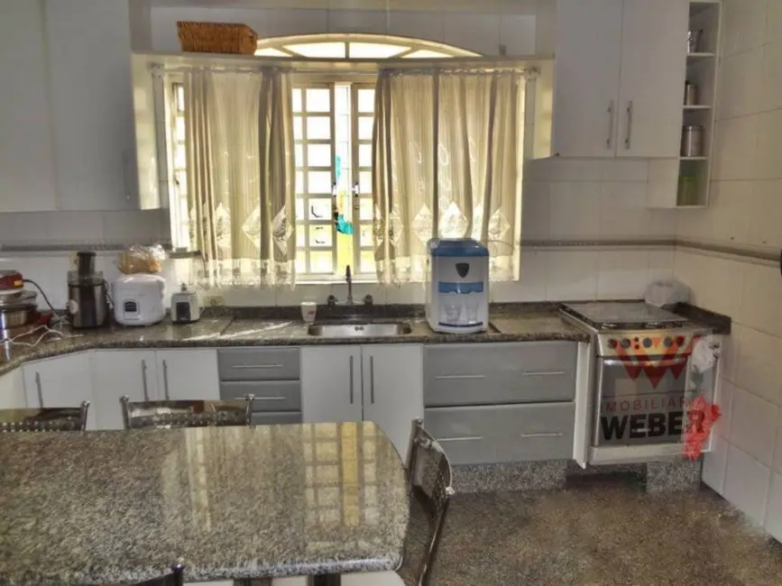 Casa com 4 quartos à venda em Jardim Astro, Sorocaba - SP - imagem 9 Foto 9 de Casa com 4 quartos à venda em Jardim Astro, Sorocaba - SP