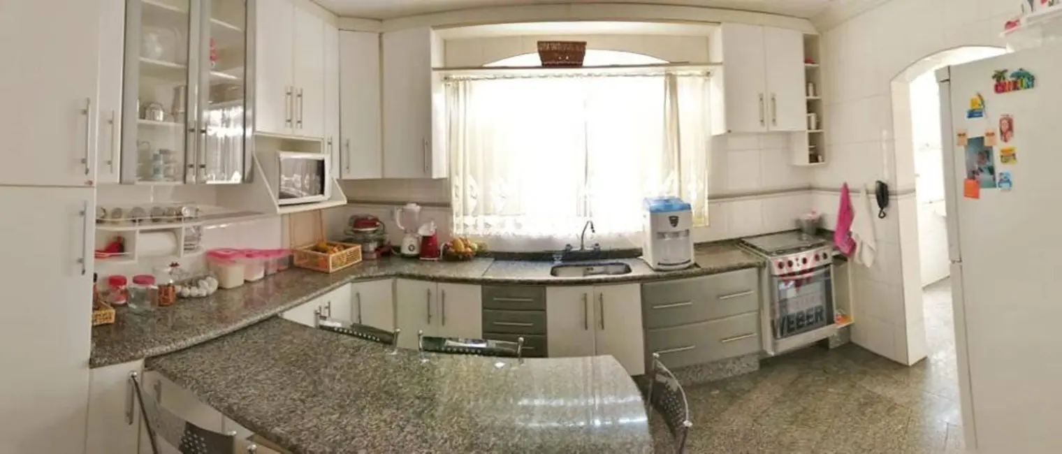 Casa com 4 quartos à venda em Jardim Astro, Sorocaba - SP - imagem 6 Foto 6 de Casa com 4 quartos à venda em Jardim Astro, Sorocaba - SP