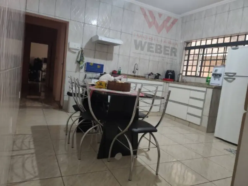 Casa com 3 quartos à venda, 180m2 em Jardim Simus, Sorocaba - SP - imagem 5 Foto 5 de Casa com 3 quartos à venda, 180m2 em Jardim Simus, Sorocaba - SP