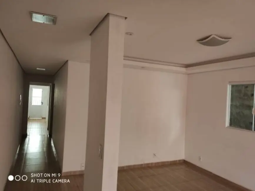 Casa com 3 quartos à venda, 180m2 em Jardim Simus, Sorocaba - SP - imagem 4 Foto 4 de Casa com 3 quartos à venda, 180m2 em Jardim Simus, Sorocaba - SP