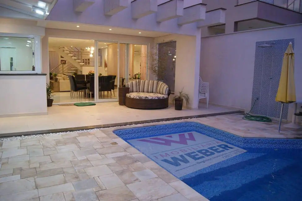 Foto 1 de Casa de Condomínio com 3 quartos à venda, 384m2 em Vossoroca, Votorantim - SP