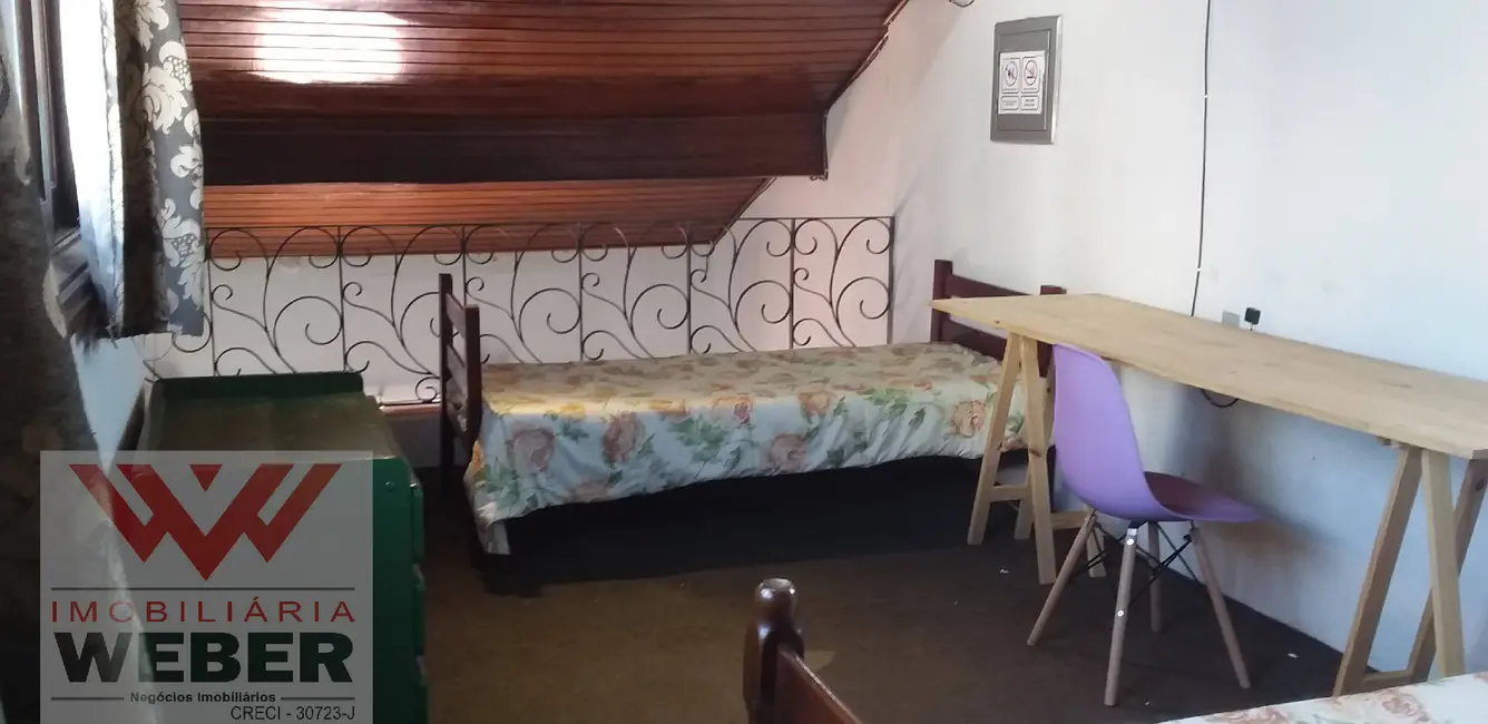 Sobrado com 3 quartos à venda, 220m2 em Jardim Faculdade, Sorocaba - SP - imagem 4 Foto 4 de Sobrado com 3 quartos à venda, 220m2 em Jardim Faculdade, Sorocaba - SP