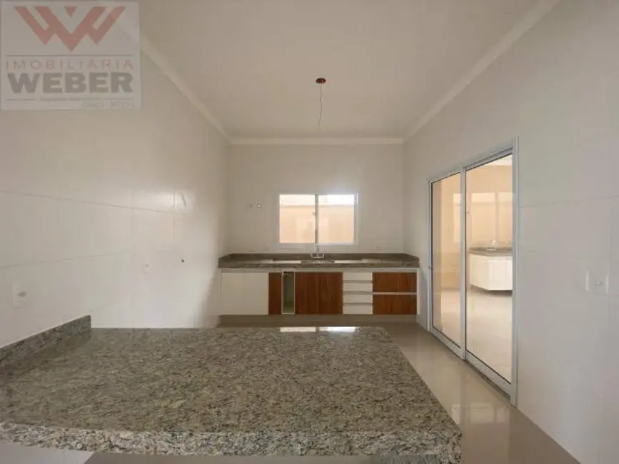 Casa com 3 quartos à venda, 300m2 em Centro, Sorocaba - SP - imagem 4 Foto 4 de Casa com 3 quartos à venda, 300m2 em Centro, Sorocaba - SP