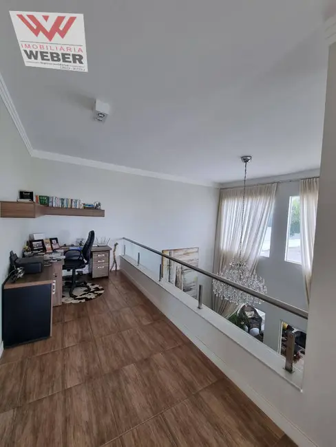 Foto 4 de Casa com 3 quartos à venda, 1600m2 em Centro, Aracoiaba Da Serra - SP