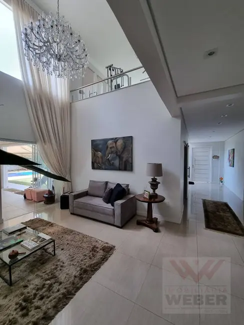 Foto 8 de Casa com 3 quartos à venda, 1600m2 em Centro, Aracoiaba Da Serra - SP