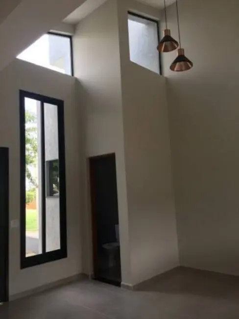 Casa à venda, 160m2 em Cajuru do Sul, Sorocaba - SP - imagem 4 Foto 4 de Casa à venda, 160m2 em Cajuru do Sul, Sorocaba - SP