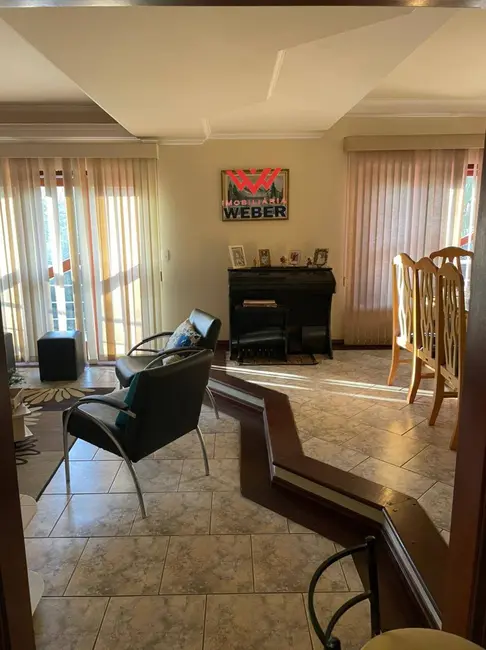 Foto 3 de Casa com 6 quartos à venda, 250m2 em Granja Olga I, Sorocaba - SP
