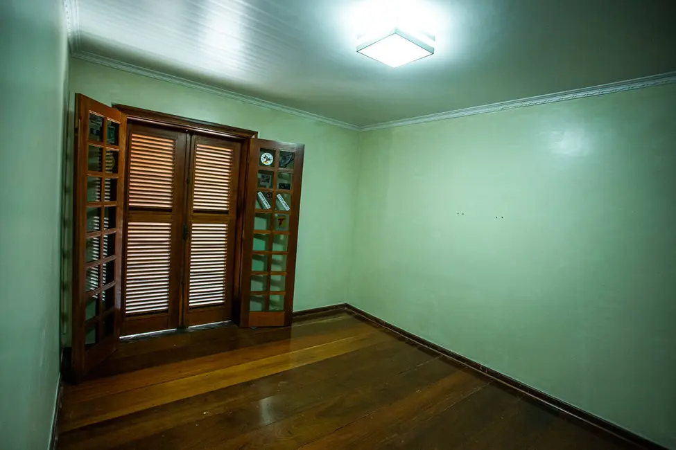 Casa com 4 quartos à venda, 1000m2 em Jardim Simus, Sorocaba - SP - imagem 3 Foto 3 de Casa com 4 quartos à venda, 1000m2 em Jardim Simus, Sorocaba - SP
