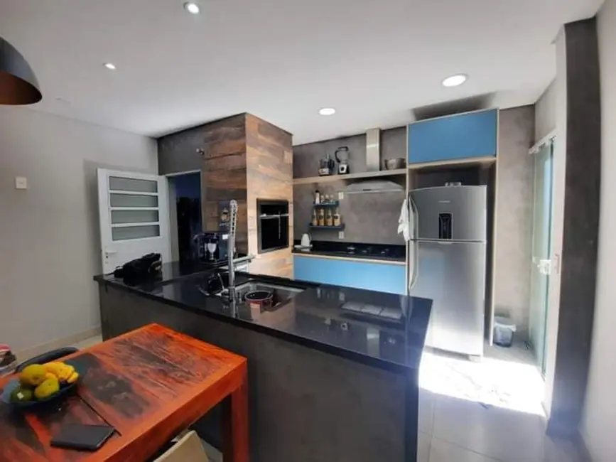 Casa com 3 quartos à venda, 180m2 em Vila Mineirão, Sorocaba - SP - imagem 6 Foto 6 de Casa com 3 quartos à venda, 180m2 em Vila Mineirão, Sorocaba - SP