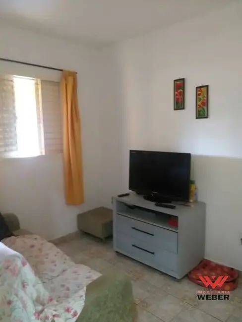 Chácara com 3 quartos à venda, 1150m2 em Aracoiaba Da Serra - SP - imagem 4 Foto 4 de Chácara com 3 quartos à venda, 1150m2 em Aracoiaba Da Serra - SP