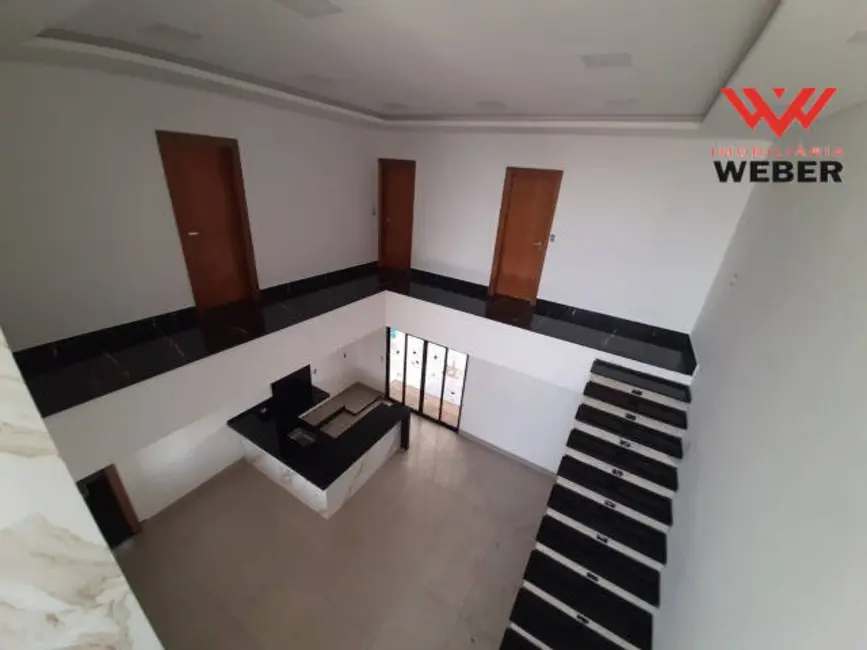 Casa com 3 quartos à venda, 250m2 em Wanel Ville, Sorocaba - SP - imagem 3 Foto 3 de Casa com 3 quartos à venda, 250m2 em Wanel Ville, Sorocaba - SP
