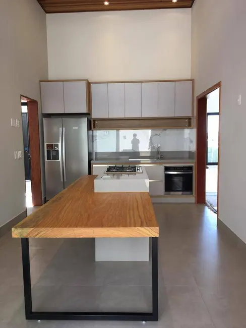 Casa de Condomínio com 3 quartos à venda, 300m2 em Roncáglia, Valinhos - SP - imagem 5 Foto 5 de Casa de Condomínio com 3 quartos à venda, 300m2 em Roncáglia, Valinhos - SP