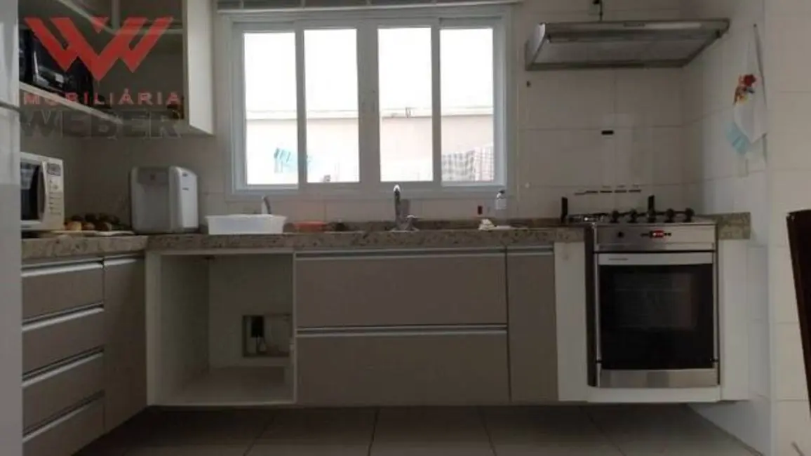 Casa de Condomínio com 3 quartos à venda, 250m2 em Chácaras Reunidas São Jorge, Sorocaba - SP - imagem 6 Foto 6 de Casa de Condomínio com 3 quartos à venda, 250m2 em Chácaras Reunidas São Jorge, Sorocaba - SP