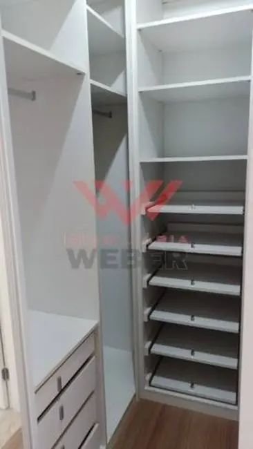 Casa de Condomínio com 3 quartos à venda, 250m2 em Chácaras Reunidas São Jorge, Sorocaba - SP - imagem 8 Foto 8 de Casa de Condomínio com 3 quartos à venda, 250m2 em Chácaras Reunidas São Jorge, Sorocaba - SP