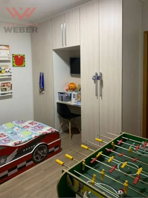 Casa de Condomínio com 3 quartos à venda, 250m2 em Chácaras Reunidas São Jorge, Sorocaba - SP - imagem 8 Foto 8 de Casa de Condomínio com 3 quartos à venda, 250m2 em Chácaras Reunidas São Jorge, Sorocaba - SP
