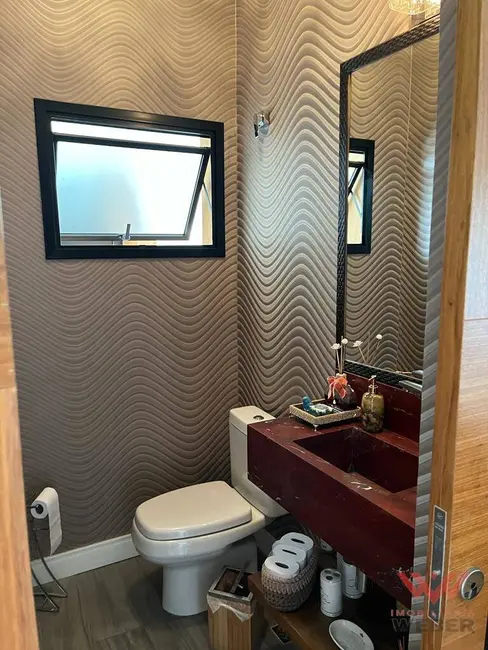 Casa de Condomínio à venda, 300m2 em Chácaras Reunidas São Jorge, Sorocaba - SP - imagem 3 Foto 3 de Casa de Condomínio à venda, 300m2 em Chácaras Reunidas São Jorge, Sorocaba - SP
