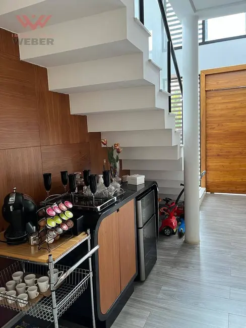 Casa de Condomínio à venda, 300m2 em Chácaras Reunidas São Jorge, Sorocaba - SP - imagem 4 Foto 4 de Casa de Condomínio à venda, 300m2 em Chácaras Reunidas São Jorge, Sorocaba - SP