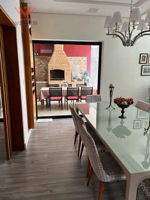 Casa de Condomínio à venda, 300m2 em Chácaras Reunidas São Jorge, Sorocaba - SP - imagem 9 Foto 9 de Casa de Condomínio à venda, 300m2 em Chácaras Reunidas São Jorge, Sorocaba - SP