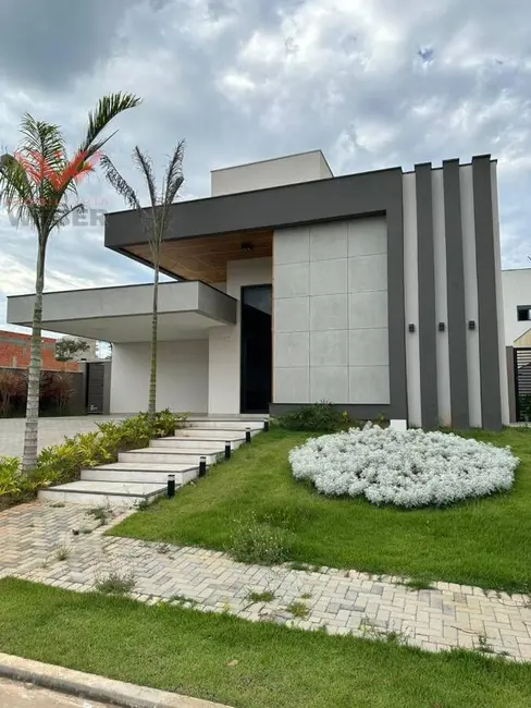 Foto 2 de Casa de Condomínio à venda, 250m2 em Votorantim - SP