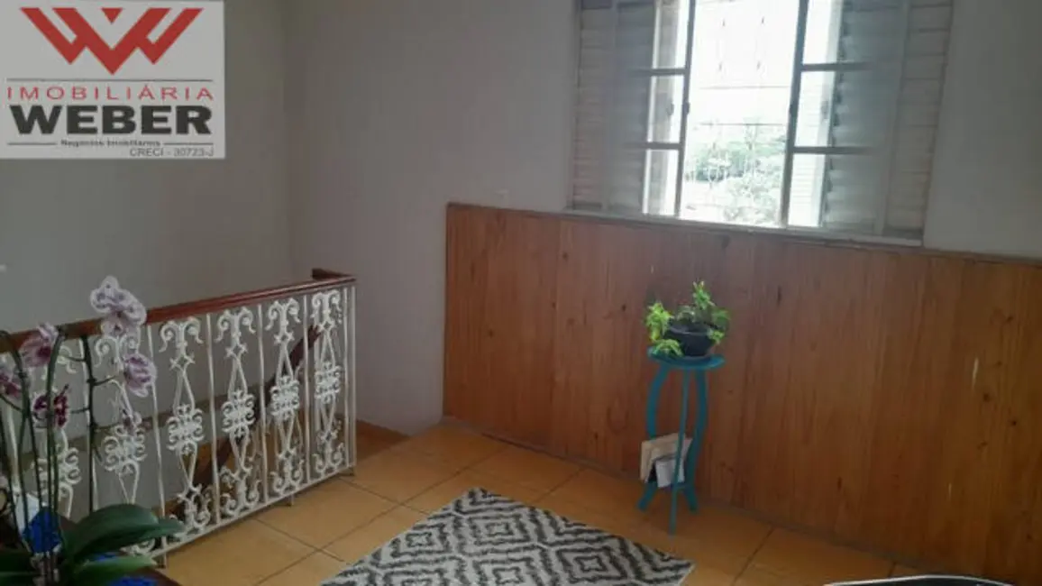 Casa com 3 quartos à venda, 200m2 em Jardim Sandra, Sorocaba - SP - imagem 8 Foto 8 de Casa com 3 quartos à venda, 200m2 em Jardim Sandra, Sorocaba - SP