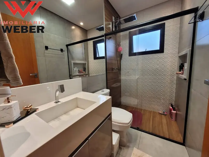 Foto 3 de Casa de Condomínio com 3 quartos à venda, 180m2 em Cajuru do Sul, Sorocaba - SP