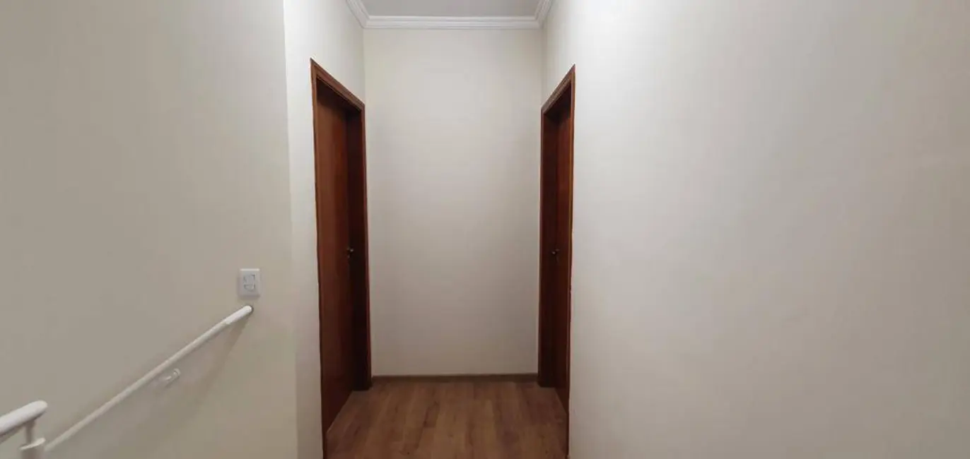Casa de Condomínio com 3 quartos à venda, 250m2 em Parque Residencial Villa dos Inglezes, Sorocaba - SP - imagem 3 Foto 3 de Casa de Condomínio com 3 quartos à venda, 250m2 em Parque Residencial Villa dos Inglezes, Sorocaba - SP