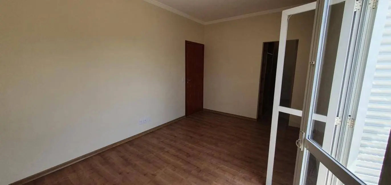 Casa de Condomínio com 3 quartos à venda, 250m2 em Parque Residencial Villa dos Inglezes, Sorocaba - SP - imagem 6 Foto 6 de Casa de Condomínio com 3 quartos à venda, 250m2 em Parque Residencial Villa dos Inglezes, Sorocaba - SP
