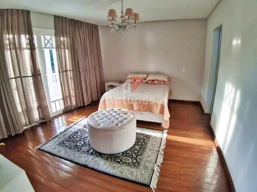Foto 9 de Casa com 3 quartos à venda, 280m2 em Vila Fátima, Cachoeirinha - RS