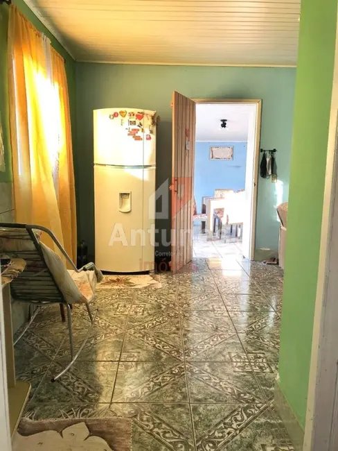 Casa com 3 quartos à venda, 110m2 em Vila Fátima, Cachoeirinha - RS - imagem 5 Foto 5 de Casa com 3 quartos à venda, 110m2 em Vila Fátima, Cachoeirinha - RS