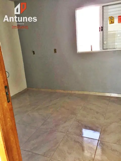 Foto 4 de Casa com 3 quartos à venda, 300m2 em Vila Monte Carlo, Cachoeirinha - RS