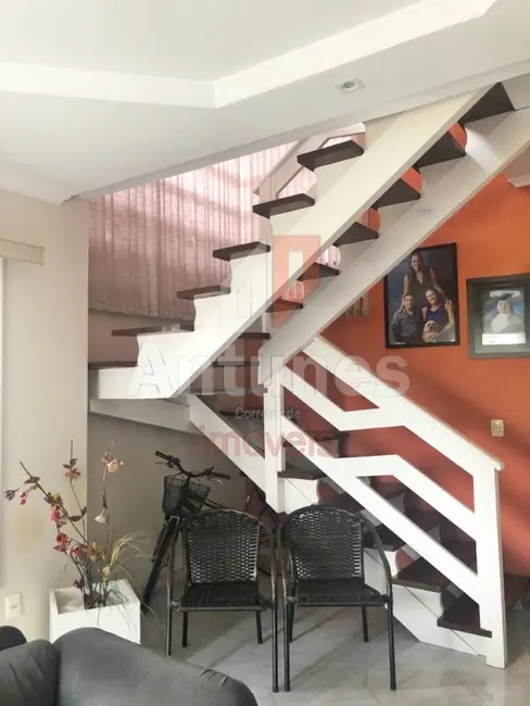 Foto 3 de Casa com 3 quartos à venda, 230m2 em Parque da Matriz, Cachoeirinha - RS