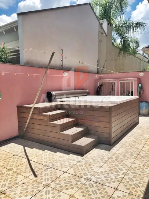 Foto 8 de Casa com 3 quartos à venda, 230m2 em Parque da Matriz, Cachoeirinha - RS