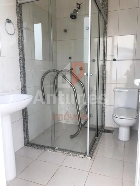 Casa com 3 quartos à venda, 265m2 em Estância Velha, Canoas - RS - imagem 9 Foto 9 de Casa com 3 quartos à venda, 265m2 em Estância Velha, Canoas - RS