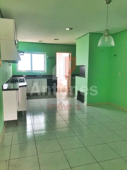 Casa com 3 quartos à venda, 265m2 em Estância Velha, Canoas - RS - imagem 4 Foto 4 de Casa com 3 quartos à venda, 265m2 em Estância Velha, Canoas - RS