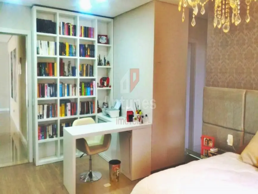 Casa de Condomínio com 3 quartos à venda, 292m2 em Distrito Industrial, Cachoeirinha - RS - imagem 8 Foto 8 de Casa de Condomínio com 3 quartos à venda, 292m2 em Distrito Industrial, Cachoeirinha - RS