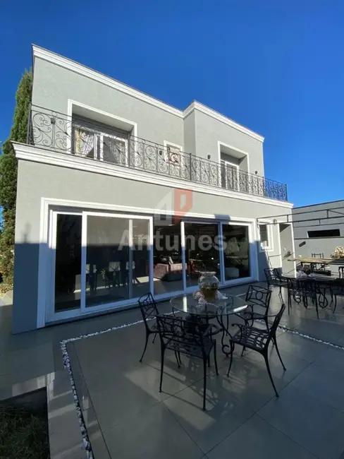 Foto 2 de Casa de Condomínio com 3 quartos à venda, 334m2 em Distrito Industrial, Cachoeirinha - RS