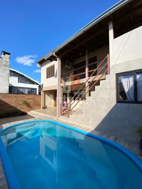 Foto 1 de Casa com 3 quartos à venda, 260m2 em Vila Mauá, Cachoeirinha - RS