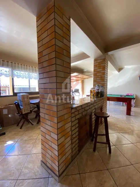 Foto 3 de Casa com 3 quartos à venda, 260m2 em Vila Mauá, Cachoeirinha - RS