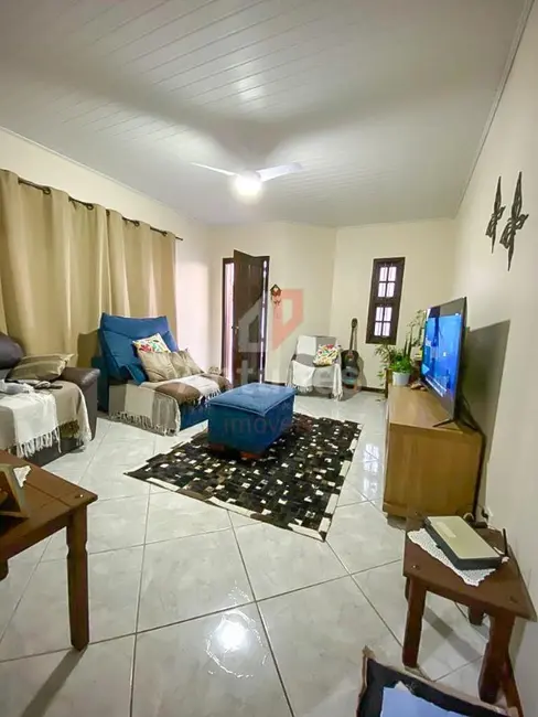 Foto 1 de Casa com 2 quartos à venda, 98m2 em Vila Eunice Velha, Cachoeirinha - RS
