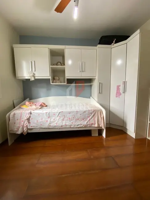 Foto 3 de Casa com 4 quartos à venda, 216m2 em Vila Imbui, Cachoeirinha - RS